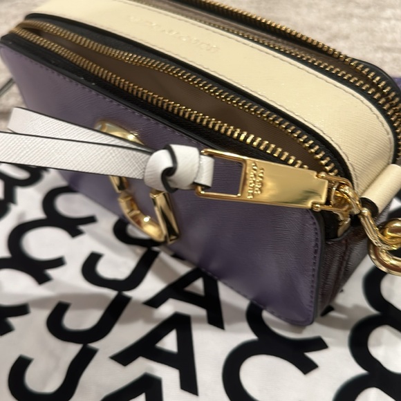 Marc Jacob’s snapshot bag. - Picture 8 of 12